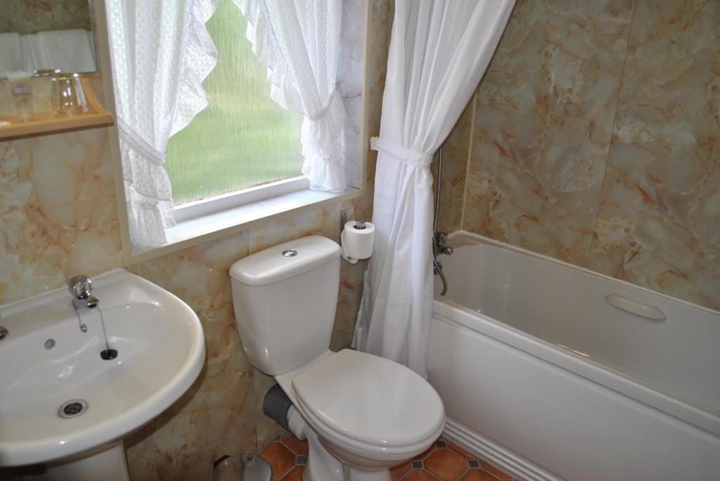 Willowbank Hotel Largs Room photo